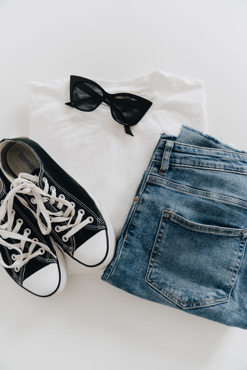 Converse Style — flat-lay input